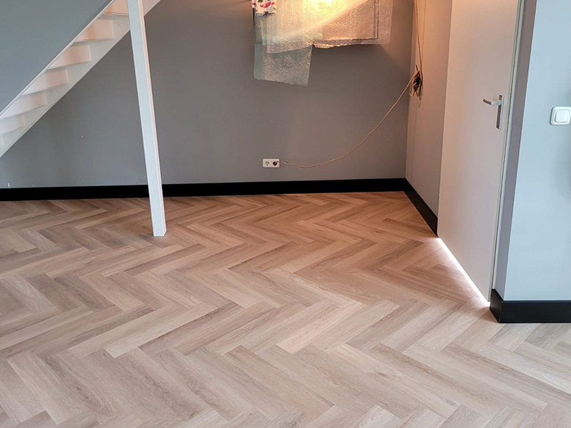 Visgraat PVC met vloerverwarming